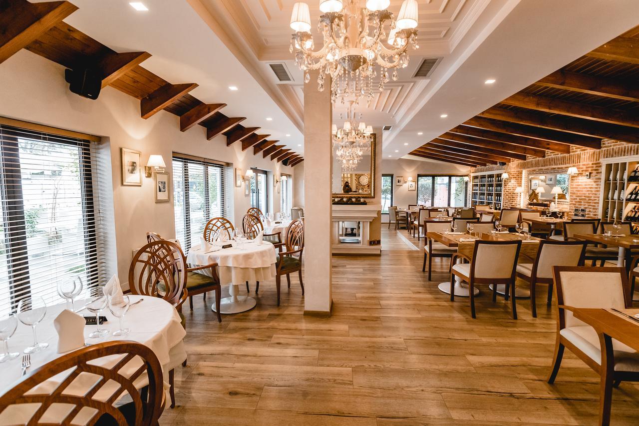 Green House Hotel & Restaurant Tirana Exterior photo