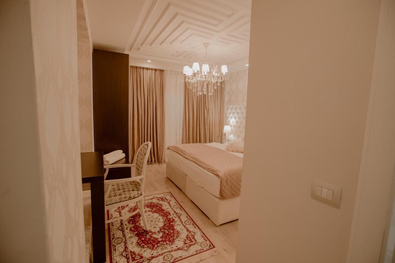 Green House Hotel & Restaurant Tirana Exterior photo