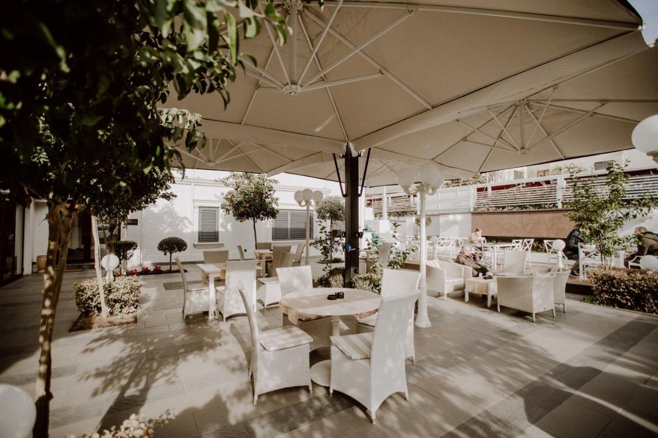 Green House Hotel & Restaurant Tirana Exterior photo